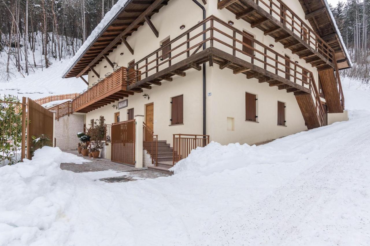 Wellness Lodge Riccardo Santa Giuliana Exterior foto